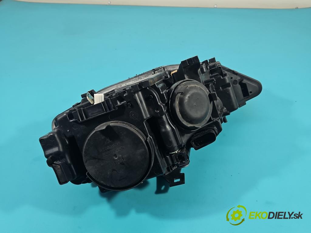 Audi A4 B8 2007-2015 2.0 TFSI 211KM automatic 155 kW 1984 cm3 5- Reflektor: pravý 8K0941006 (Svetlo predné pravé)
