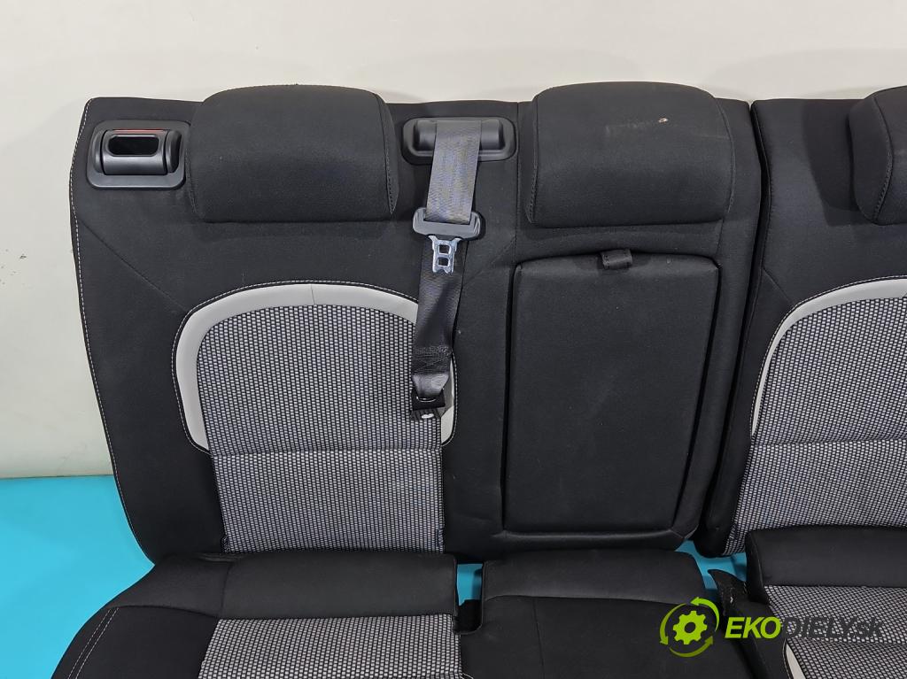 Kia Ceed II 2012-2018 1.6 GDI 135 HP automatic 99 kW 1591 cm3 5- Pohovka: zadné  (Sedačka, sedadlo)
