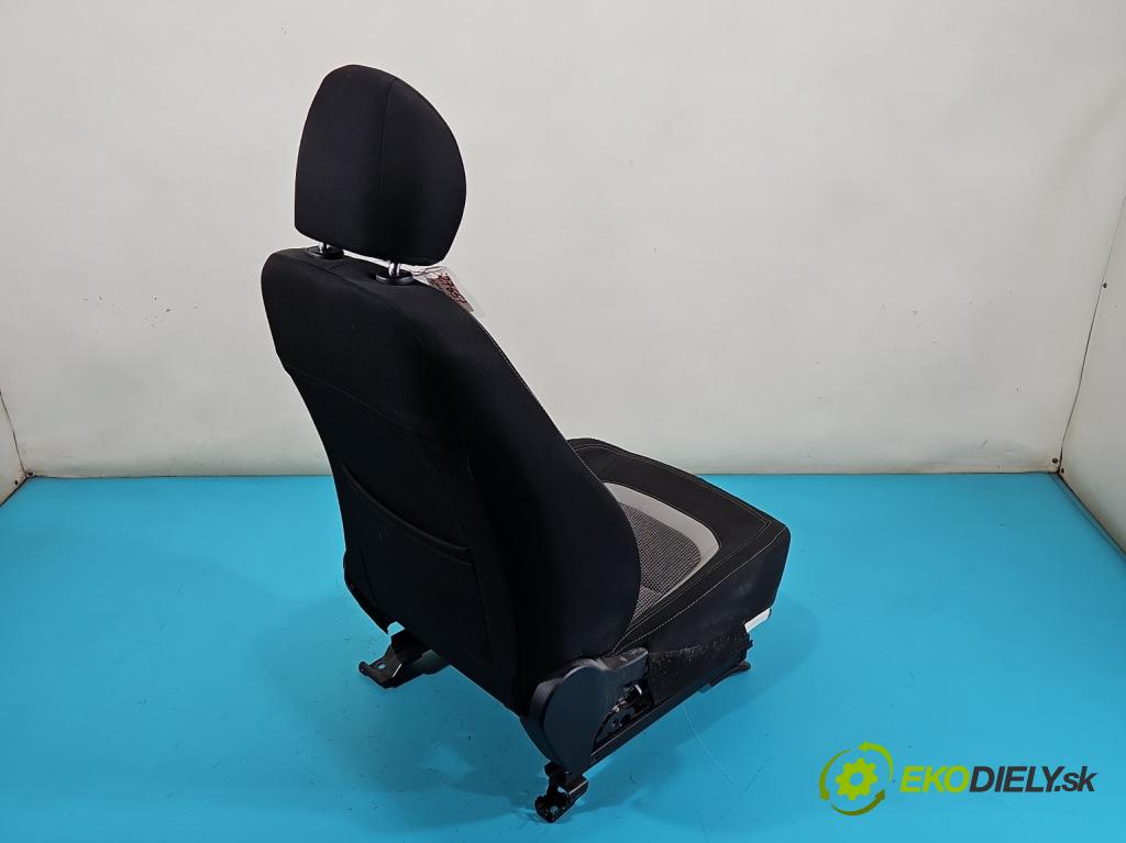 Kia Ceed II 2012-2018 1.6 crdi 110 HP manual 81 kW 1582 cm3 5- Sedačka ľavý  (Sedačka, sedadlo)