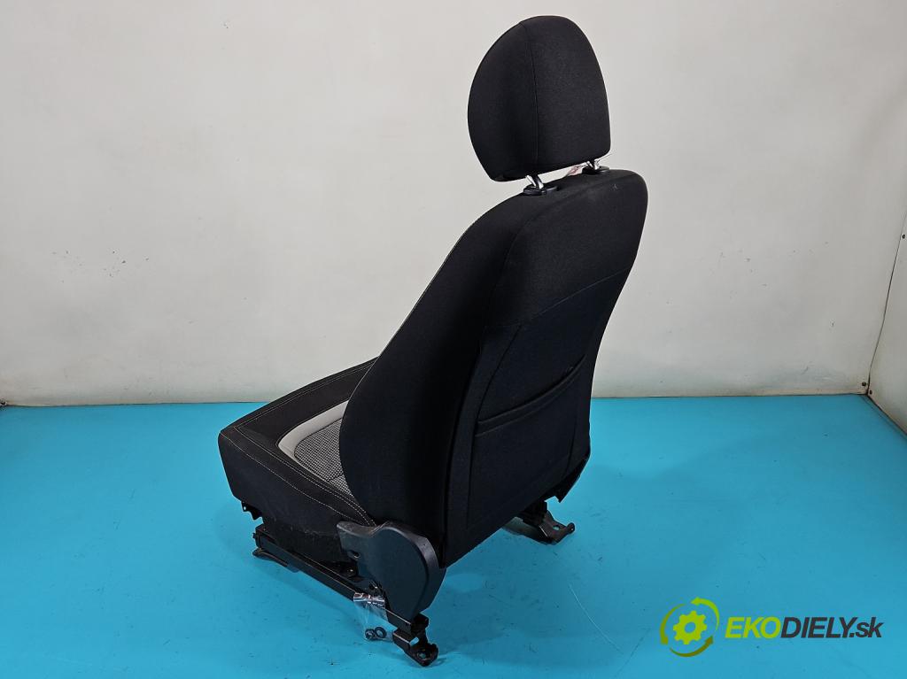 Kia Ceed II 2012-2018 1.6 crdi 110 HP manual 81 kW 1582 cm3 5- Sedačka pravý  (Sedačka, sedadlo)
