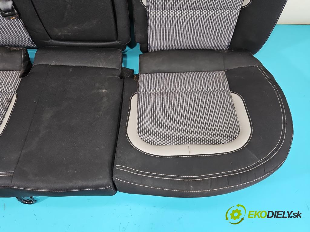 Kia Ceed II 2012-2018 1.6 crdi 110 HP manual 81 kW 1582 cm3 5- Pohovka: zadné  (Sedačka, sedadlo)