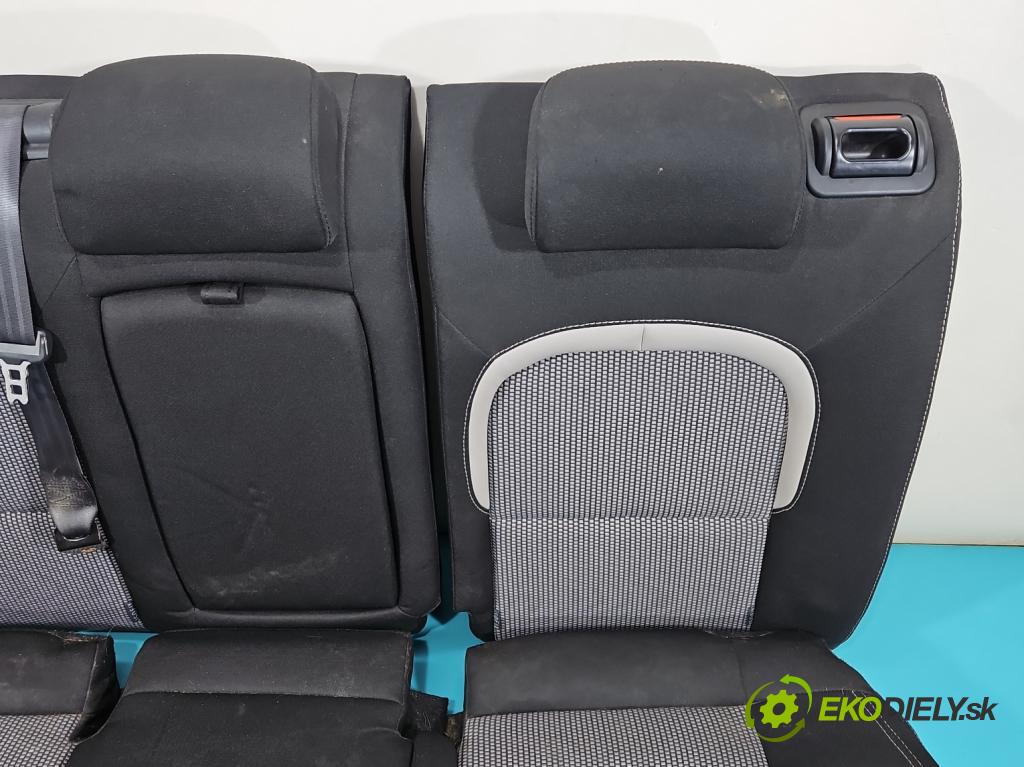 Kia Ceed II 2012-2018 1.6 crdi 110 HP manual 81 kW 1582 cm3 5- Pohovka: zadné  (Sedačka, sedadlo)