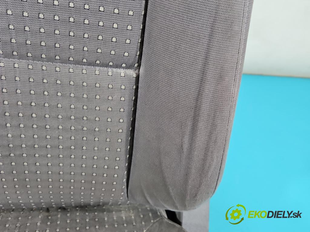 Audi A2 1.4 16V (AUA) 75 HP manual 55 kW 1390 cm3 5- Sedačka ľavý  (Sedačka, sedadlo)