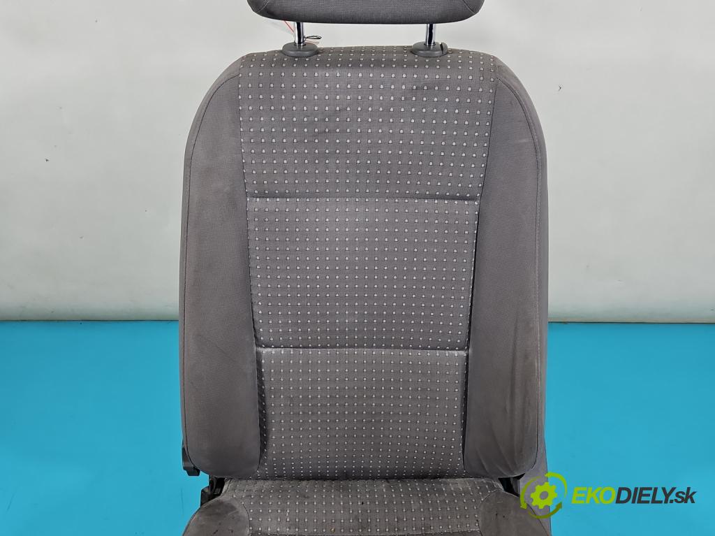 Audi A2 1.4 16V (AUA) 75 HP manual 55 kW 1390 cm3 5- Sedačka ľavý  (Sedačka, sedadlo)