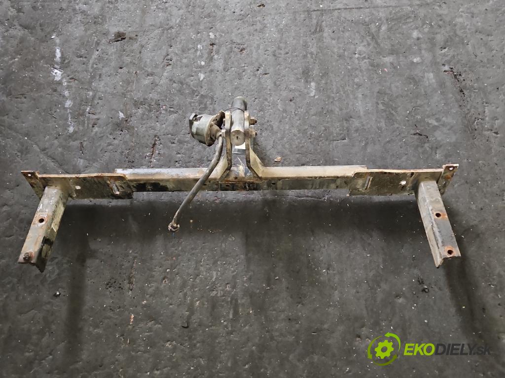 Kia Carnival I 1999-2005 2.5 24v 150 hp automatic 110 kW 2497 cm3 5- oko tažné  (Tažná zařízení)