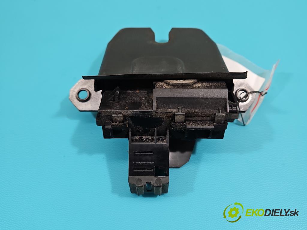 Ford Focus Mk2 2004-2011 1.6 tdci 90 hp manual 66 kW 1560 cm3 5- zámek kufrových dveří zadní 8M51-R442A66-CB