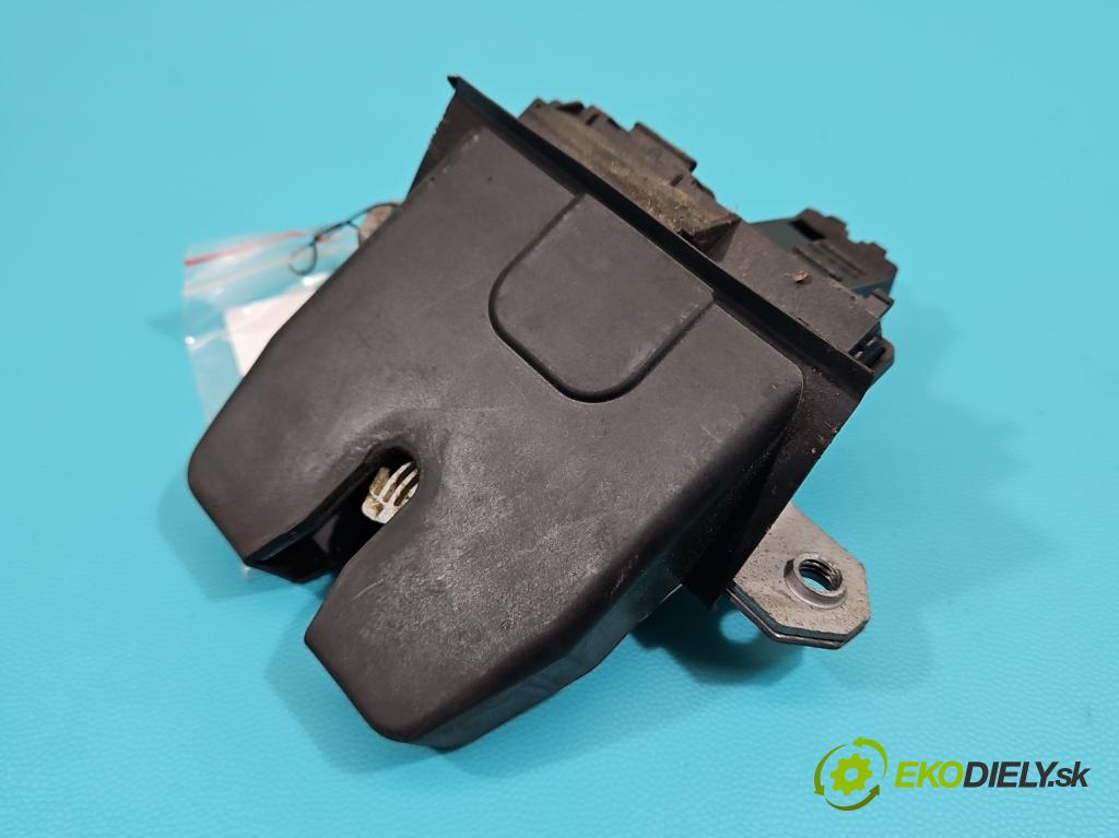 Ford Focus Mk2 2004-2011 1.6 tdci 90 hp manual 66 kW 1560 cm3 5- zámek kufrových dveří zadní 8M51-R442A66-CB
