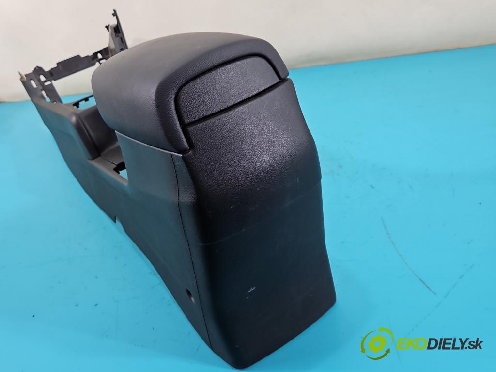 Kia Ceed II 2012-2018 1.6 GDI 135 HP automatic 99 kW 1591 cm3 5- operadlo 84651-A2000 (Lakťové opierky)