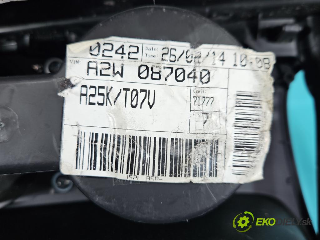 Kia Ceed II 2012-2018 1.6 GDI 135 HP automatic 99 kW 1591 cm3 5- operadlo 84651-A2000 (Lakťové opierky)