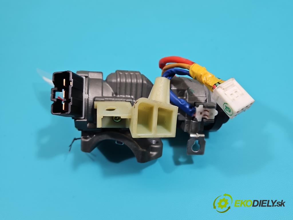 Kia Ceed II 2012-2018 1.6 GDI 135 HP automatic 99 kW 1591 cm3 5- Spínačka  (Spínacia skrinka)