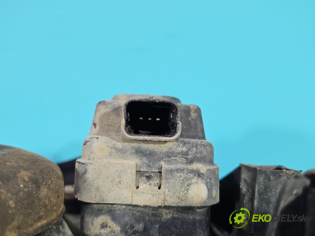 Peugeot Partner I 1996-2008 1.4 8V 75 HP manual 55 kW 1360 cm3 5- Reflektor: pravý  (Svetlo predné pravé)