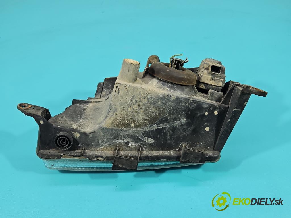 Peugeot Partner I 1996-2008 1.4 8V 75 HP manual 55 kW 1360 cm3 5- Reflektor: pravý  (Svetlo predné pravé)