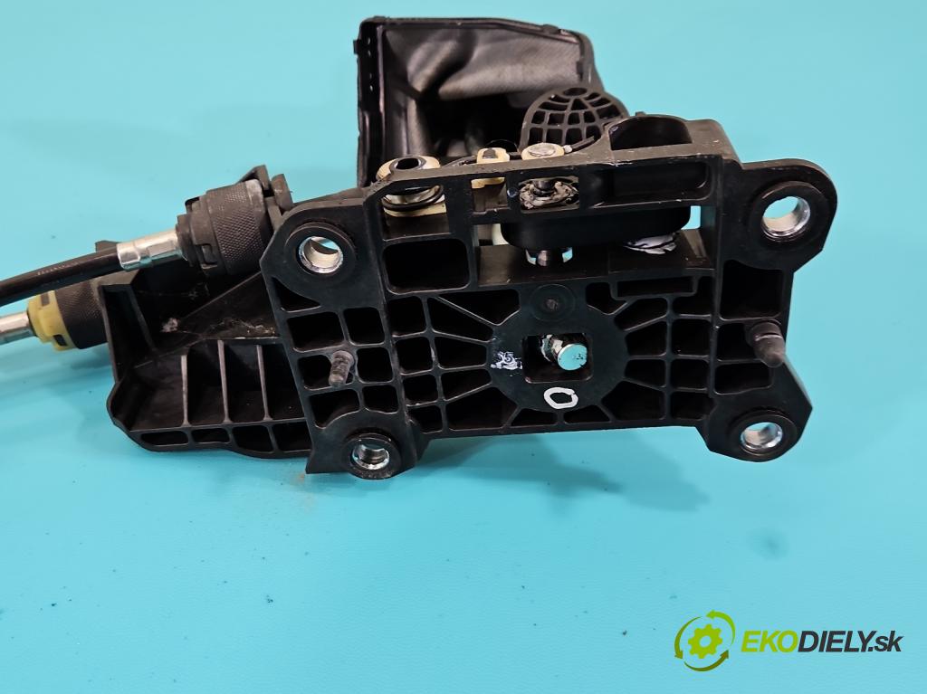 Ford Focus Mk2 2004-2011 1.6 tdci 90 HP manual 66 kW 1560 cm3 5- Páka: Změny: stupeň,rýchlosť  (Rýchlostná páka (kulisa))