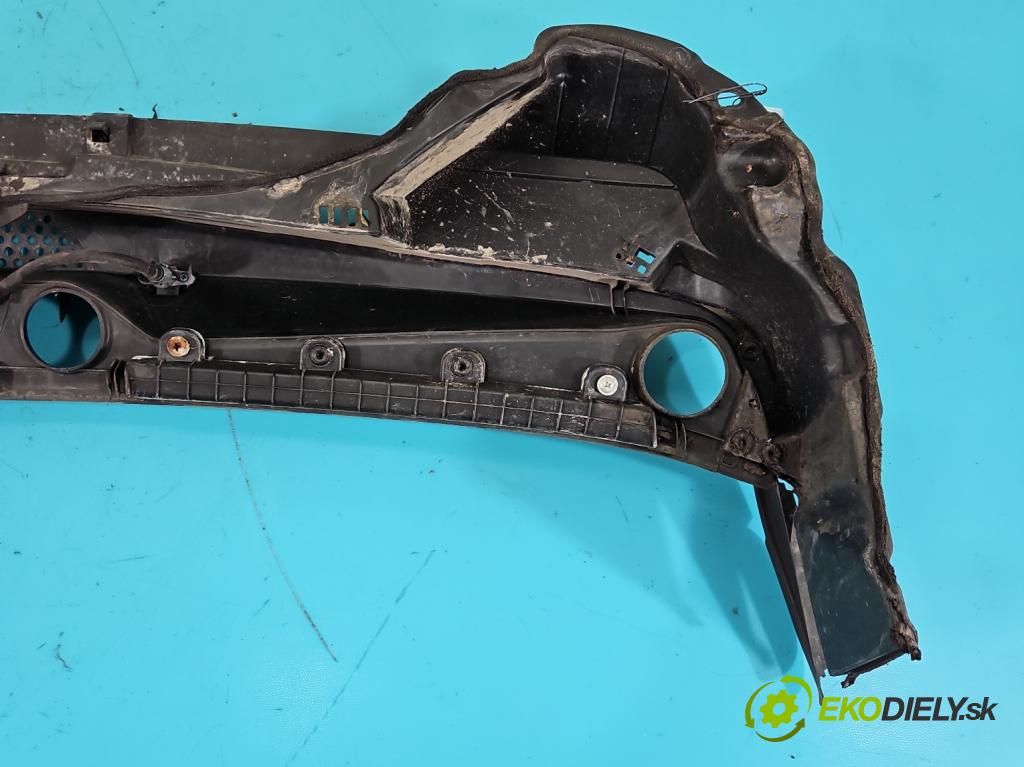 Kia Ceed II 2012-2018 1.6 crdi 110 HP manual 81 kW 1582 cm3 5- torpédo  (Torpédo (plast pod čelným sklom))