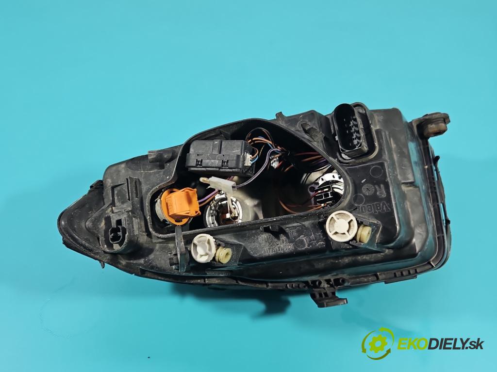 Audi A2 1.4 16V (AUA) 75 HP manual 55 kW 1390 cm3 5- Reflektor: pravý  (Pravé)