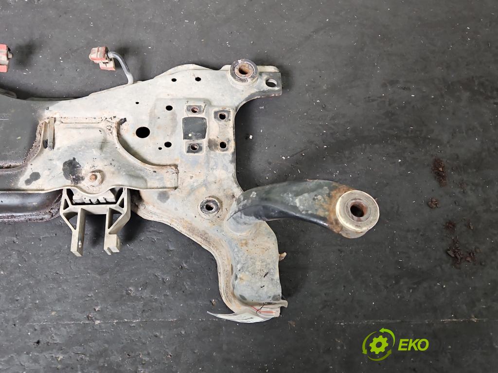Ford Focus Mk2 2004-2011 1.6 tdci 90 HP manual 66 kW 1560 cm3 5- výstuha motora
