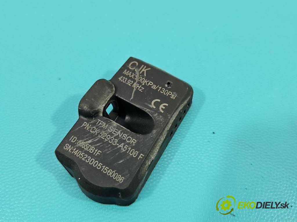 Kia Ceed II 2012-2018 1.6 GDI 135 HP automatic 99 kW 1591 cm3 5- snímač tlak: pneumatika 52933-A5100F (Snímač tlaku v pneumatike)