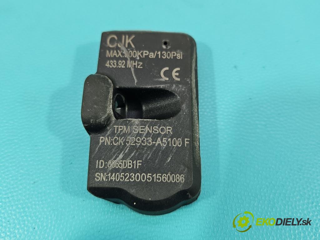 Kia Ceed II 2012-2018 1.6 GDI 135 HP automatic 99 kW 1591 cm3 5- snímač tlak: pneumatika 52933-A5100F (Snímač tlaku v pneumatike)