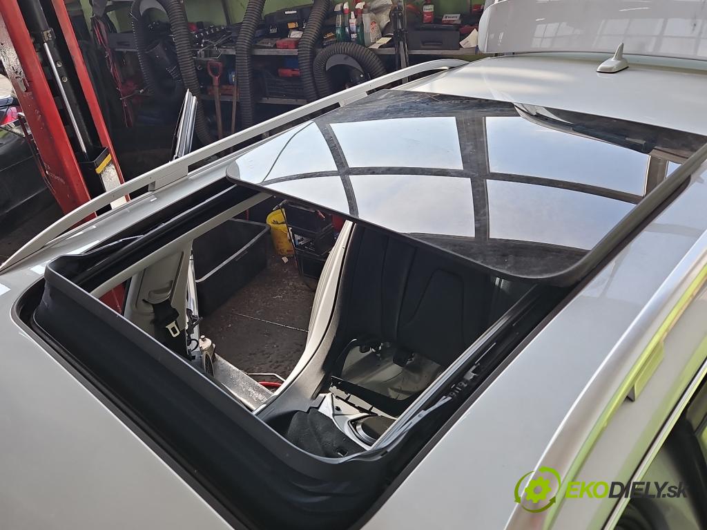 Audi A4 B8 2007-2015 2.0 TFSI 211KM automatic 155 kW 1984 cm3 5- Střešní okno: 8K9877041E (Sklo karosérie)