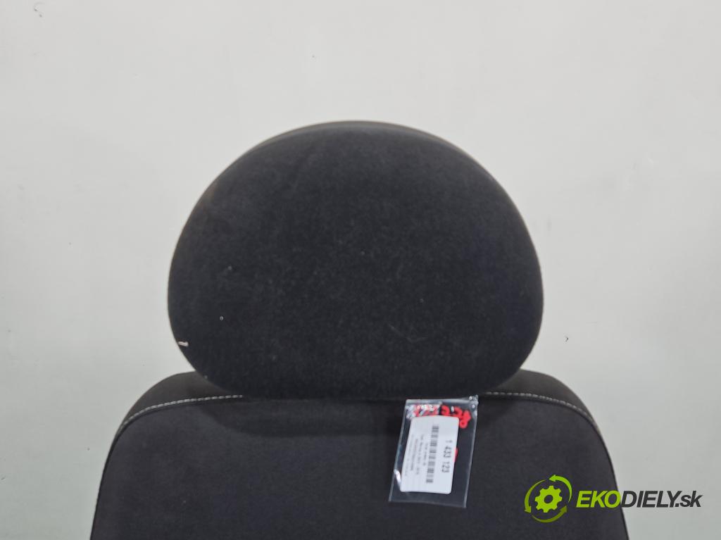 Opel Meriva A 2002-2010 1.6 16V 105 HP manual 77 kW 1598 cm3 5- Sedačka pravý  (Sedačky, sedadlá)