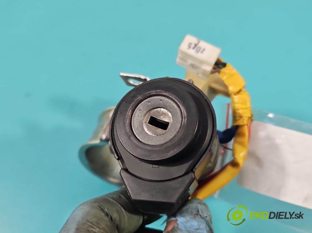 Kia Ceed II 2012-2018 1.6 crdi 110 HP manual 81 kW 1582 cm3 5- Spínačka  (Spínacia skrinka)