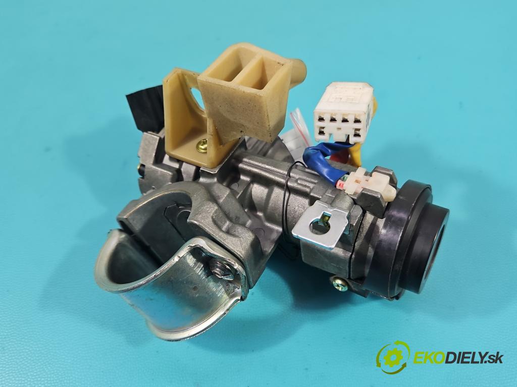 Kia Ceed II 2012-2018 1.6 crdi 110 HP manual 81 kW 1582 cm3 5- Spínačka  (Spínacia skrinka)