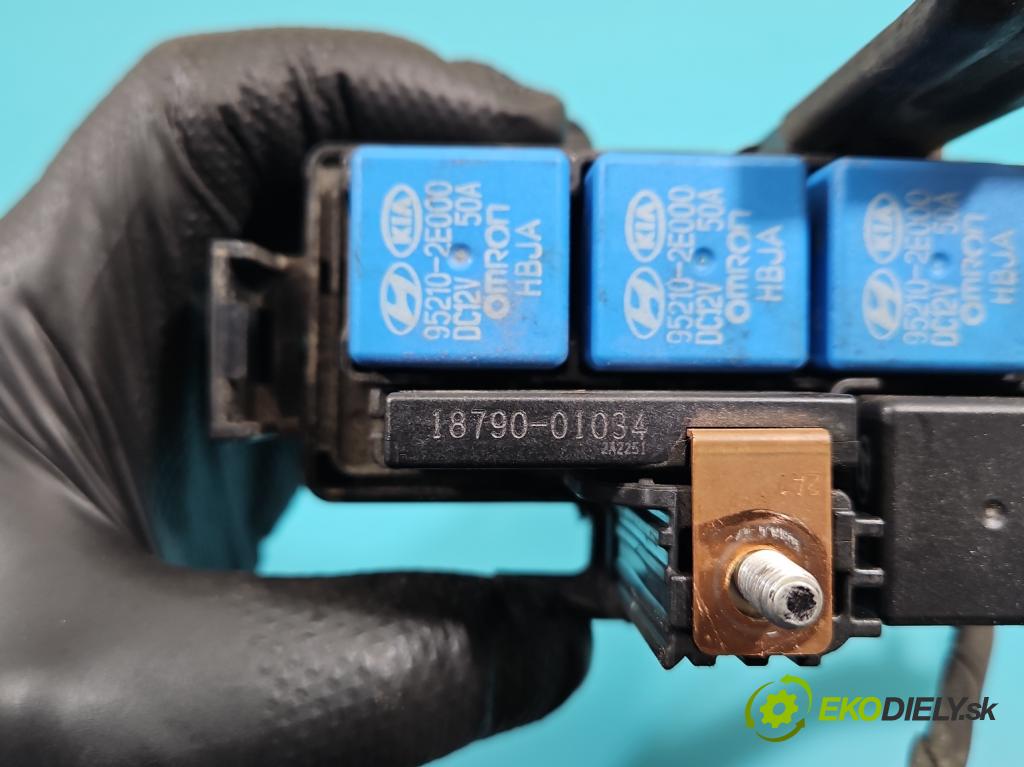Kia Ceed II 2012-2018 1.6 crdi 110 hp manual 81 kW 1582 cm3 5- skříňka pojistková 18790-01034 (Pojistkové skříňky)