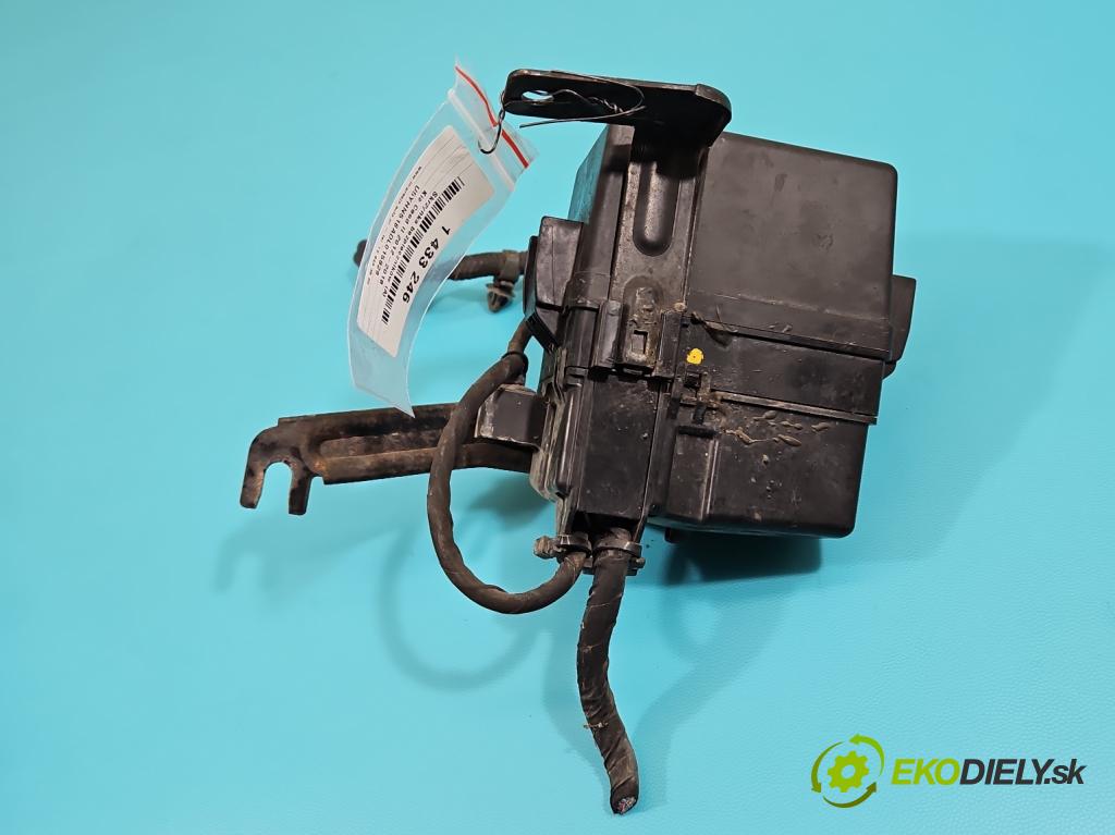 Kia Ceed II 2012-2018 1.6 crdi 110 hp manual 81 kW 1582 cm3 5- skříňka pojistková 18790-01034 (Pojistkové skříňky)