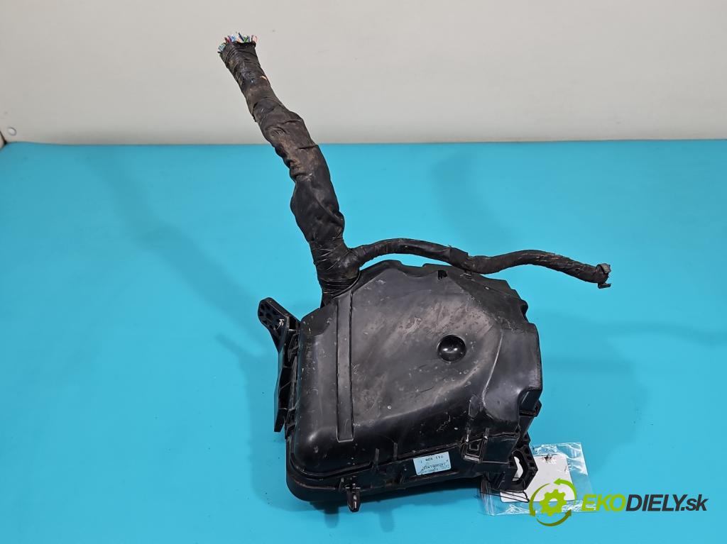 Kia Ceed II 2012-2018 1.6 crdi 110 hp manual 81 kW 1582 cm3 5- skříňka pojistková 91951-3X130 (Pojistkové skříňky)