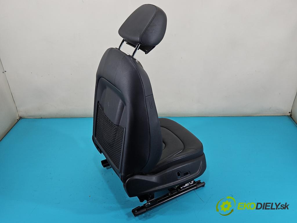 Audi A4 B8 2007-2015 2.0 TFSI 211KM automatic 155 kW 1984 cm3 5- Sedačka pravý  (Sedačka, sedadlo)