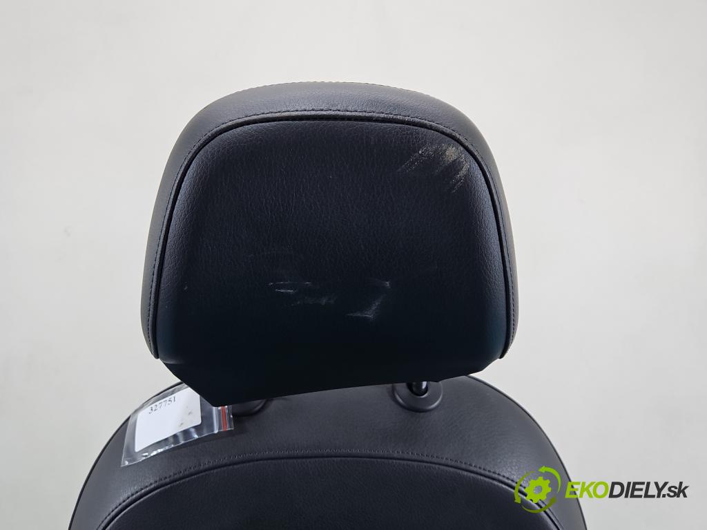 Audi A4 B8 2007-2015 2.0 TFSI 211KM automatic 155 kW 1984 cm3 5- Sedačka pravý  (Sedačka, sedadlo)