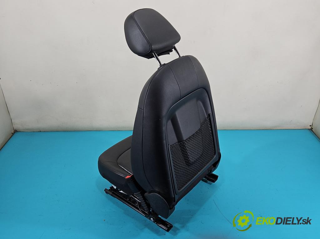 Audi A4 B8 2007-2015 2.0 TFSI 211KM automatic 155 kW 1984 cm3 5- Sedačka pravý  (Sedačka, sedadlo)