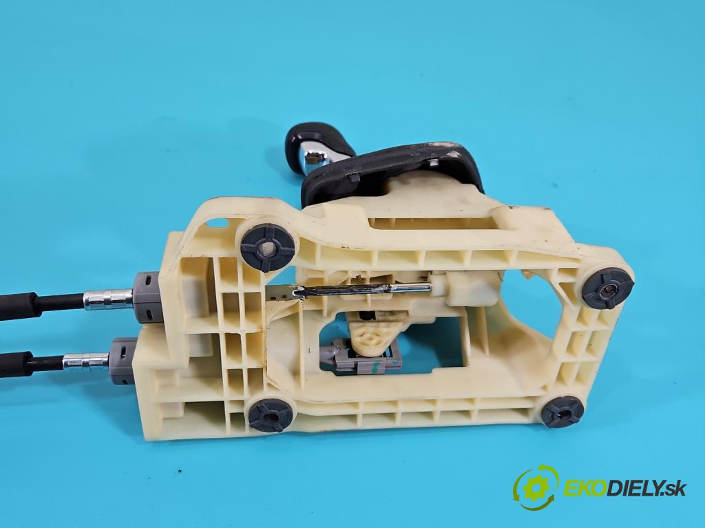 Kia Ceed II 2012-2018 1.6 crdi 110 HP manual 81 kW 1582 cm3 5- Páka: Změny: stupeň,rýchlosť 43700-A2300 (Rýchlostná páka (kulisa))