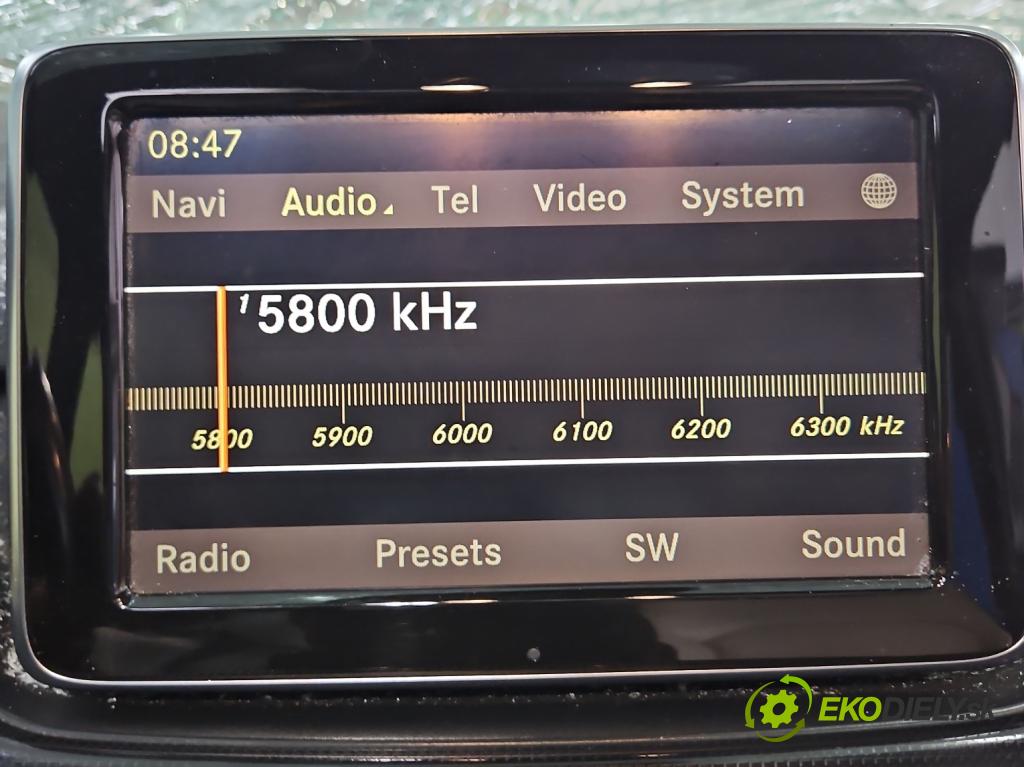 Mercedes B W246  2011-2018 1.8 CDI 109 HP automatic 80 kW 1796 cm3 5- Zobrazit: A2469010101 (Prístrojová doska, displej)