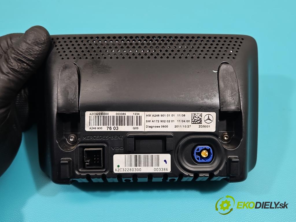 Mercedes B W246  2011-2018 1.8 CDI 109 HP automatic 80 kW 1796 cm3 5- Zobrazit: A2469010101 (Prístrojová doska, displej)