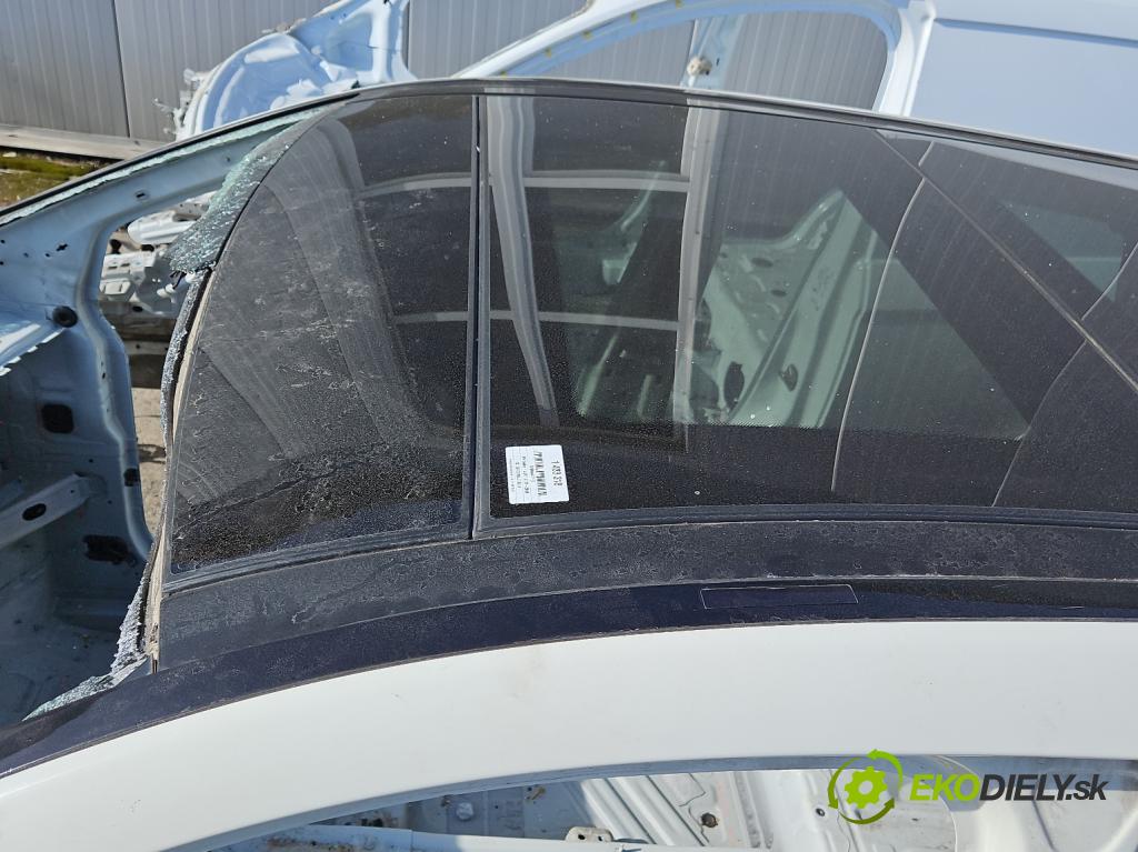 Mercedes B W246  2011-2018 1.8 CDI 109 HP automatic 80 kW 1796 cm3 5- Střešní okno:  (Sklo karosérie)
