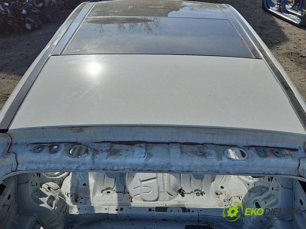 Mercedes B W246  2011-2018 1.8 CDI 109 HP automatic 80 kW 1796 cm3 5- Střešní okno:  (Sklo karosérie)