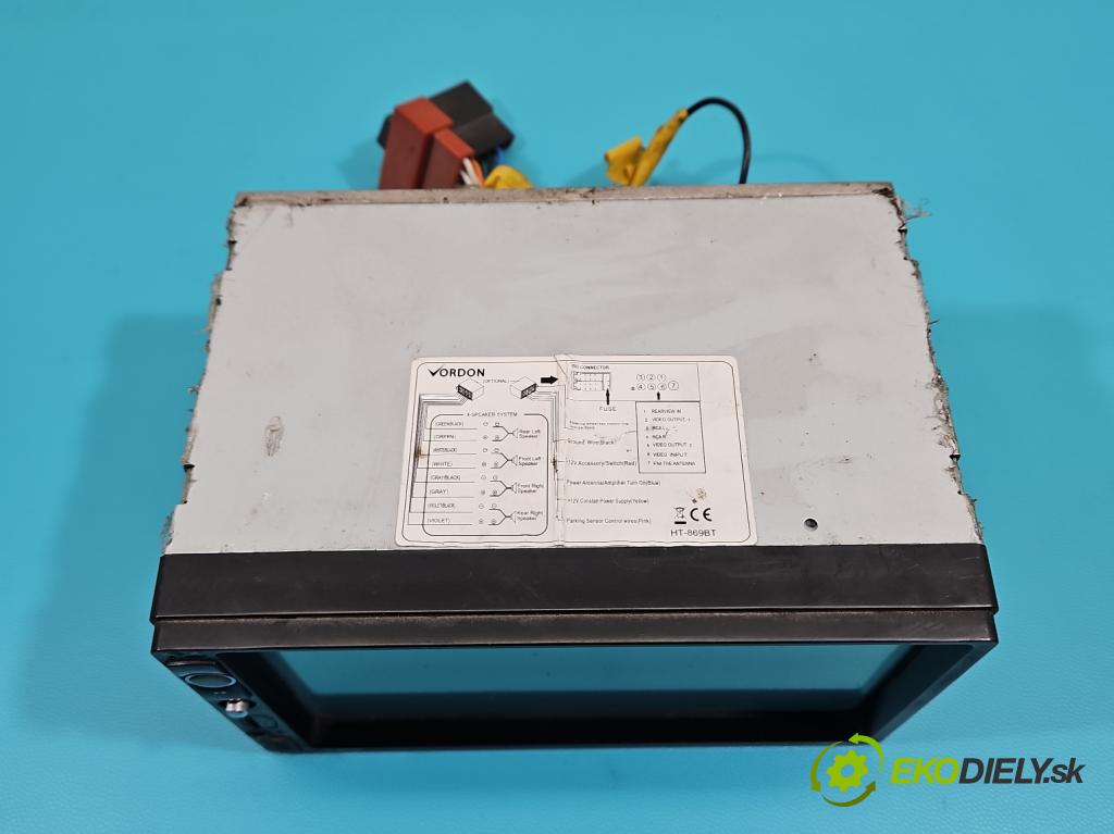Ford Maverick II 2001-2007 2.0 16V 124hp manual 91 kW 1989 cm3 5- Radio HT-869BT