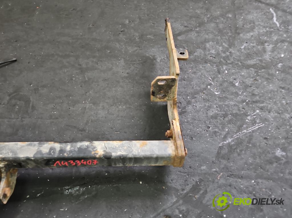 Renault Laguna II 2001-2007 2.0 dci 150 hp manual 110 kW 1995 cm3 5- oko tažné  (Tažná zařízení)