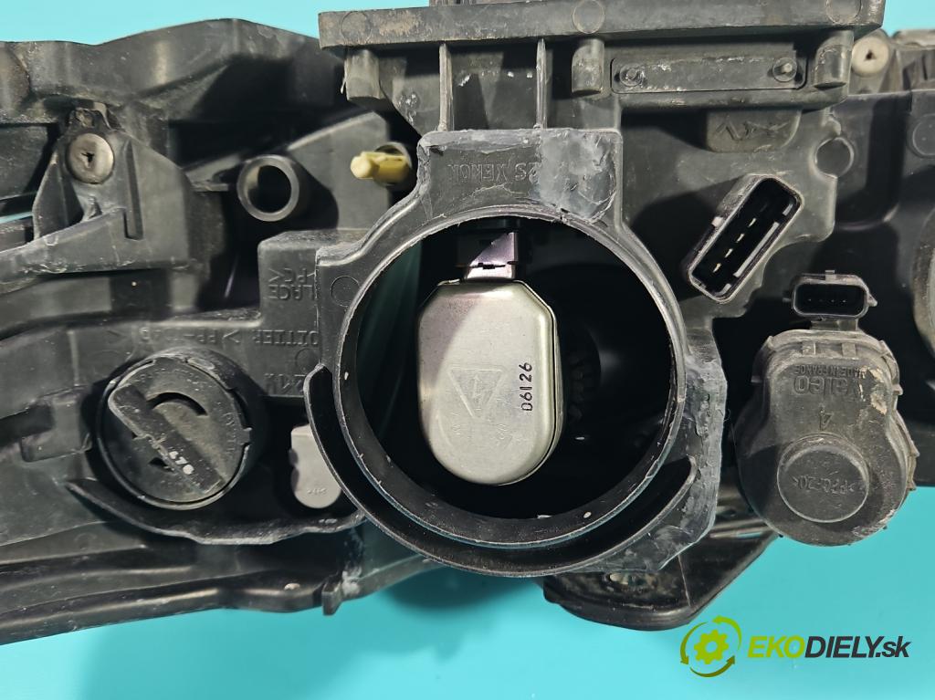 Renault Laguna II 2001-2007 2.0 dci 150 HP manual 110 kW 1995 cm3 5- Reflektor: pravý 8200555906 (Svetlo predné pravé)