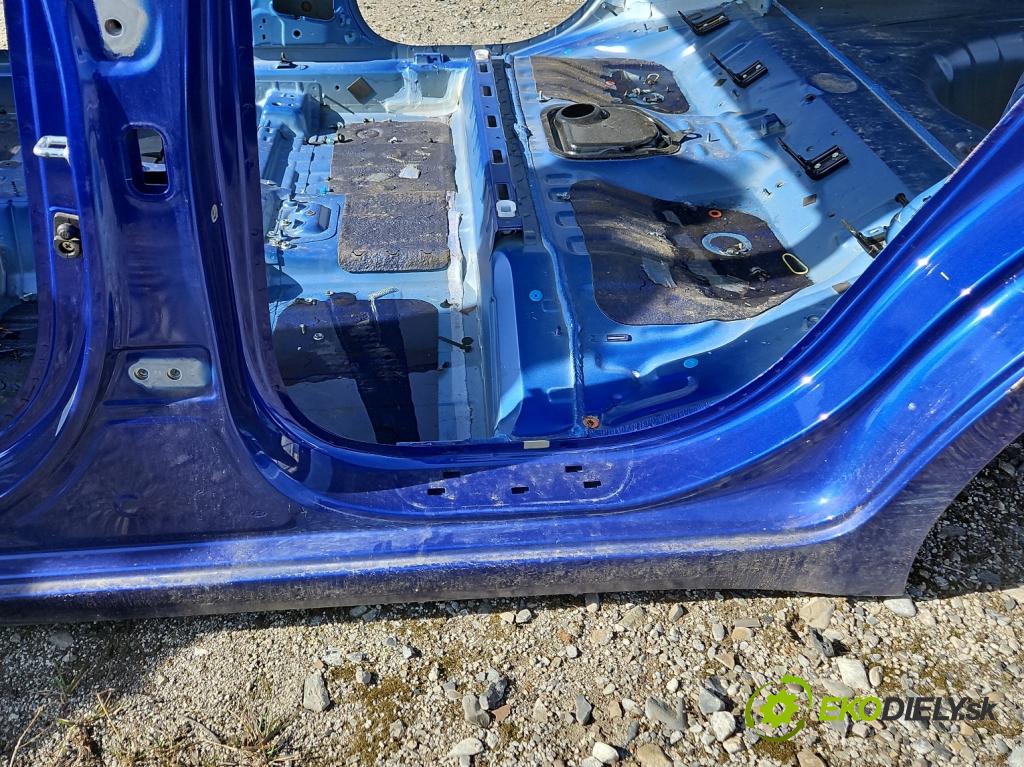 Hyundai Elantra VI 2015-2020 1.6 16V 128 hp manual 93,8 kW 1591 cm3 4- práh levý  (Ostatní)