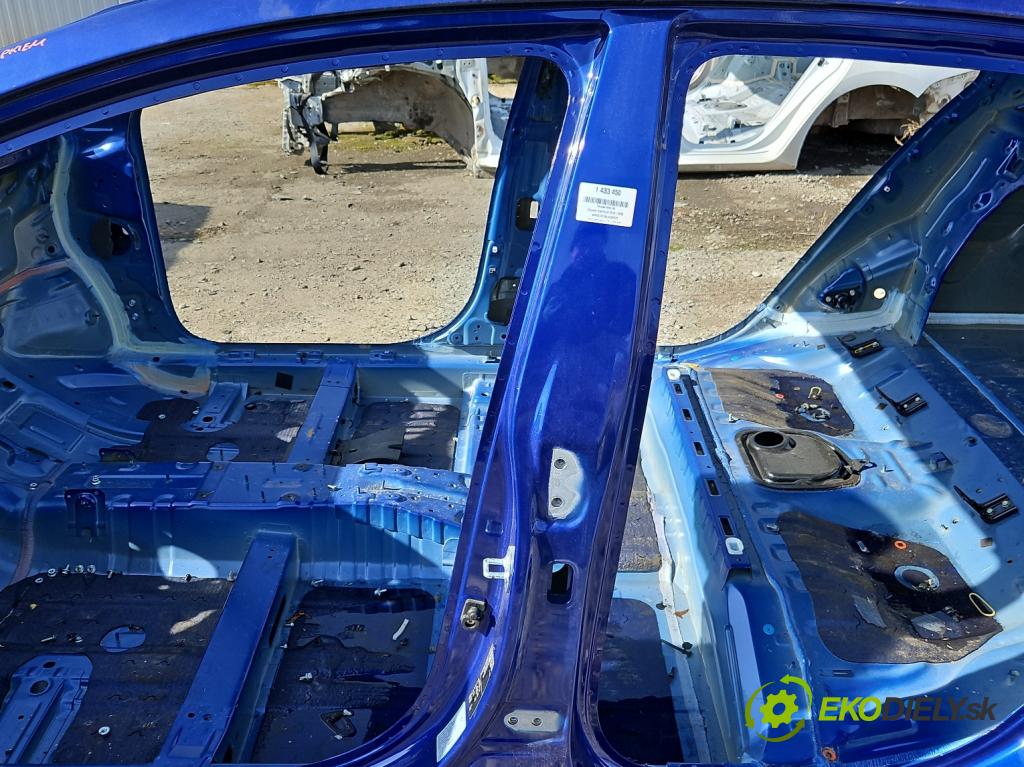 Hyundai Elantra VI 2015-2020 1.6 16V 128 hp manual 93,8 kW 1591 cm3 4- práh levý  (Ostatní)