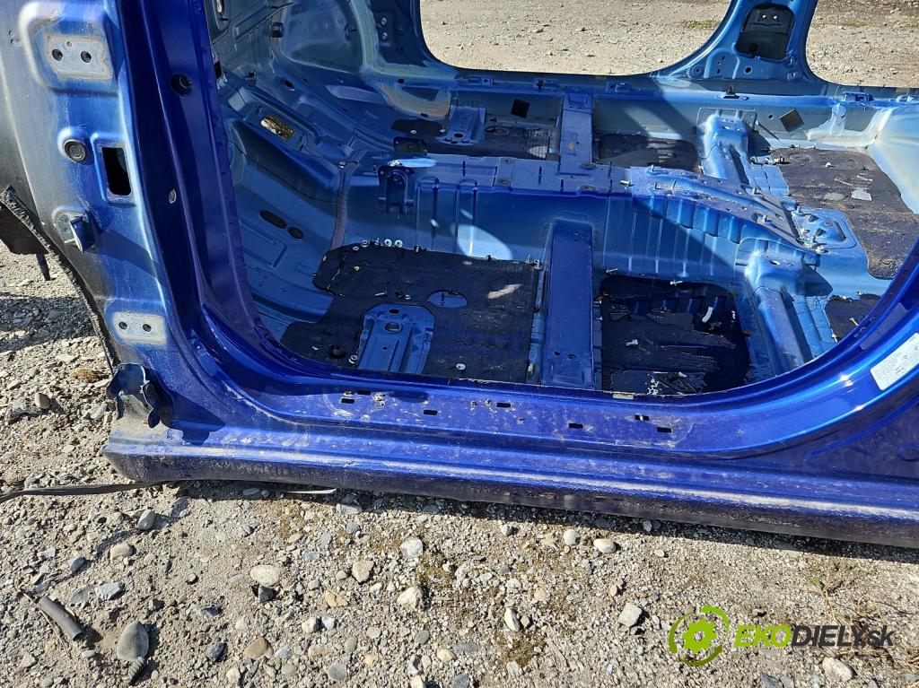 Hyundai Elantra VI 2015-2020 1.6 16V 128 hp manual 93,8 kW 1591 cm3 4- práh levý  (Ostatní)