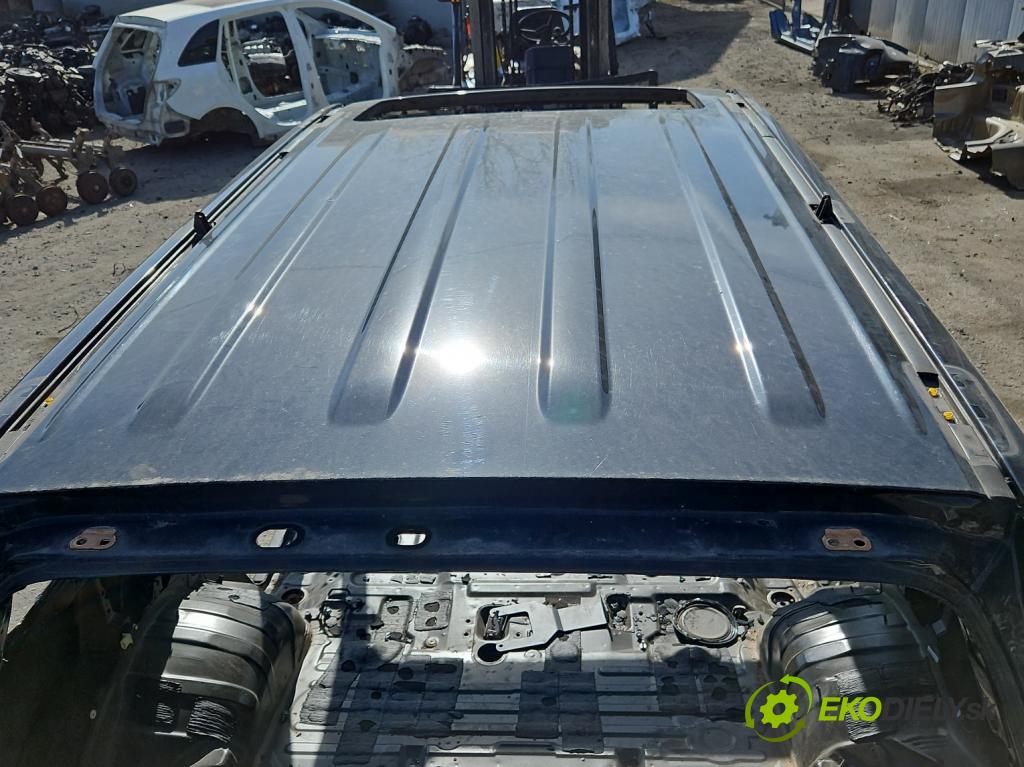 Toyota Land Cruiser J200 2007- 4.5 V8 D4D 286 hp automatic 210 kW 4461 cm3 5- Strecha: