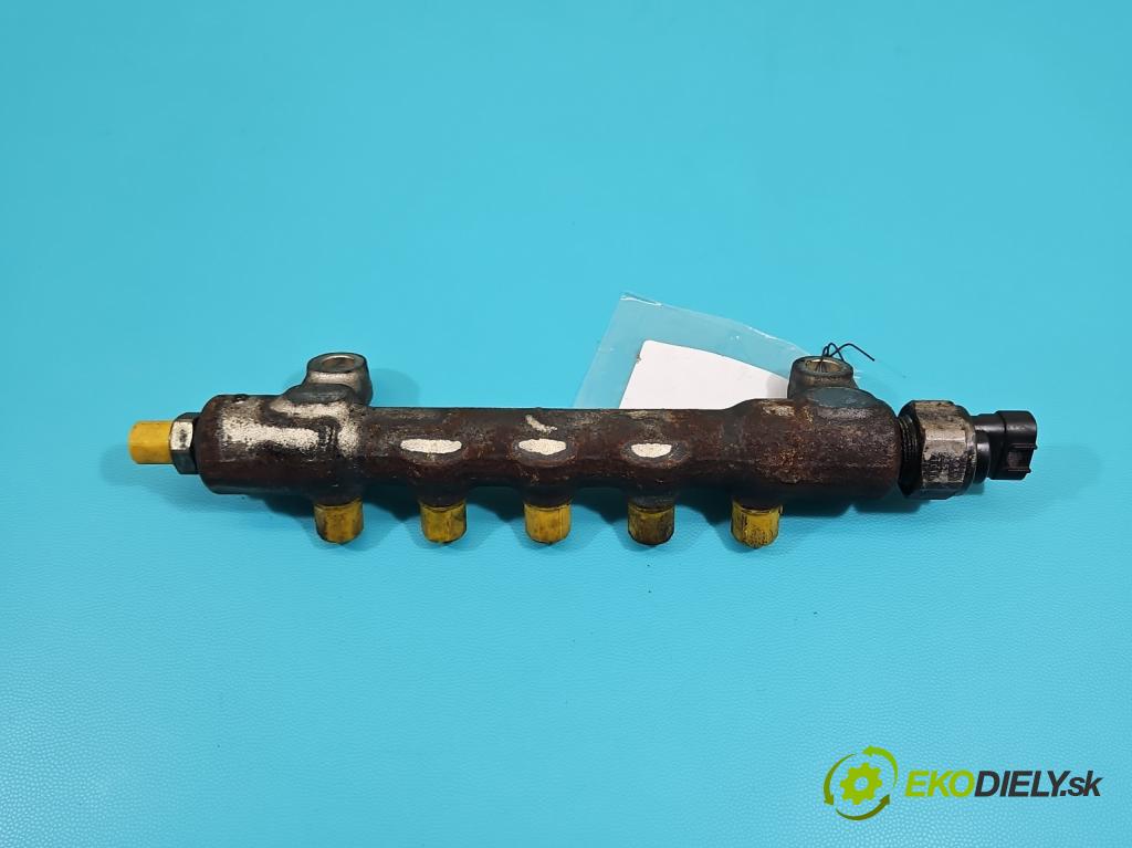 Toyota Land Cruiser J200 2007- 4.5 V8 D4D 286 HP automatic 210 kW 4461 cm3 5- lišta vstrekovacia 89458-71010 (Vstrekovacia lišta)