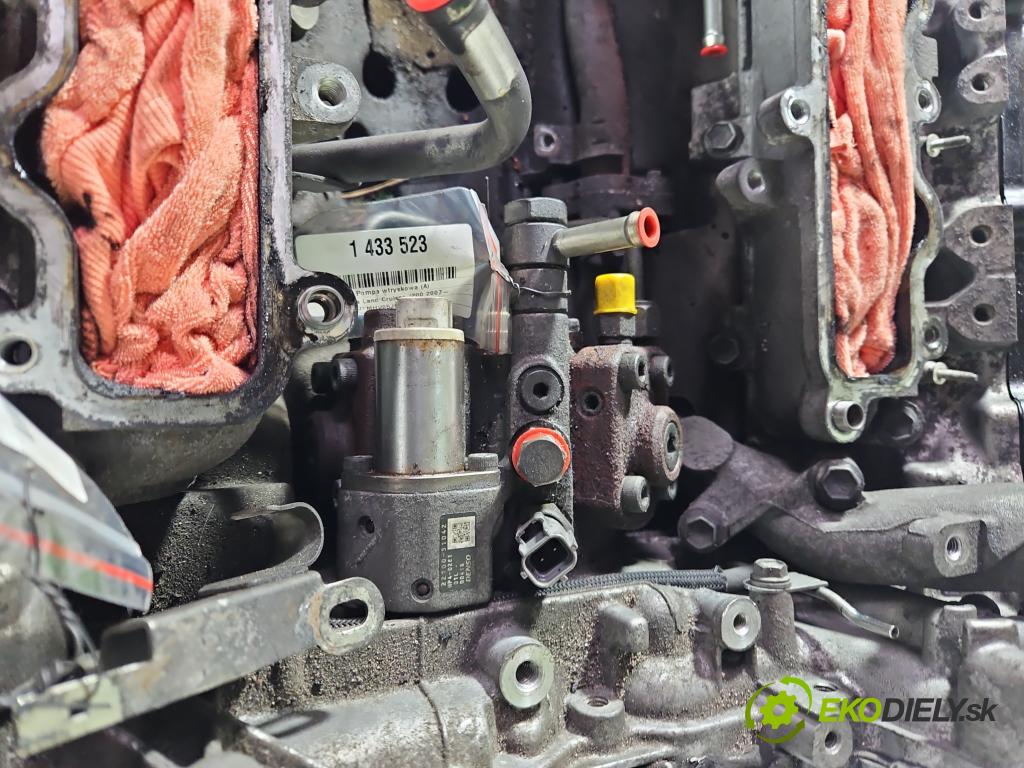 Toyota Land Cruiser J200 2007- 4.5 V8 D4D 286 HP automatic 210 kW 4461 cm3 5- čerpadlo vstrekovacia 22100-51042 (Vstrekovacie čerpadlo)