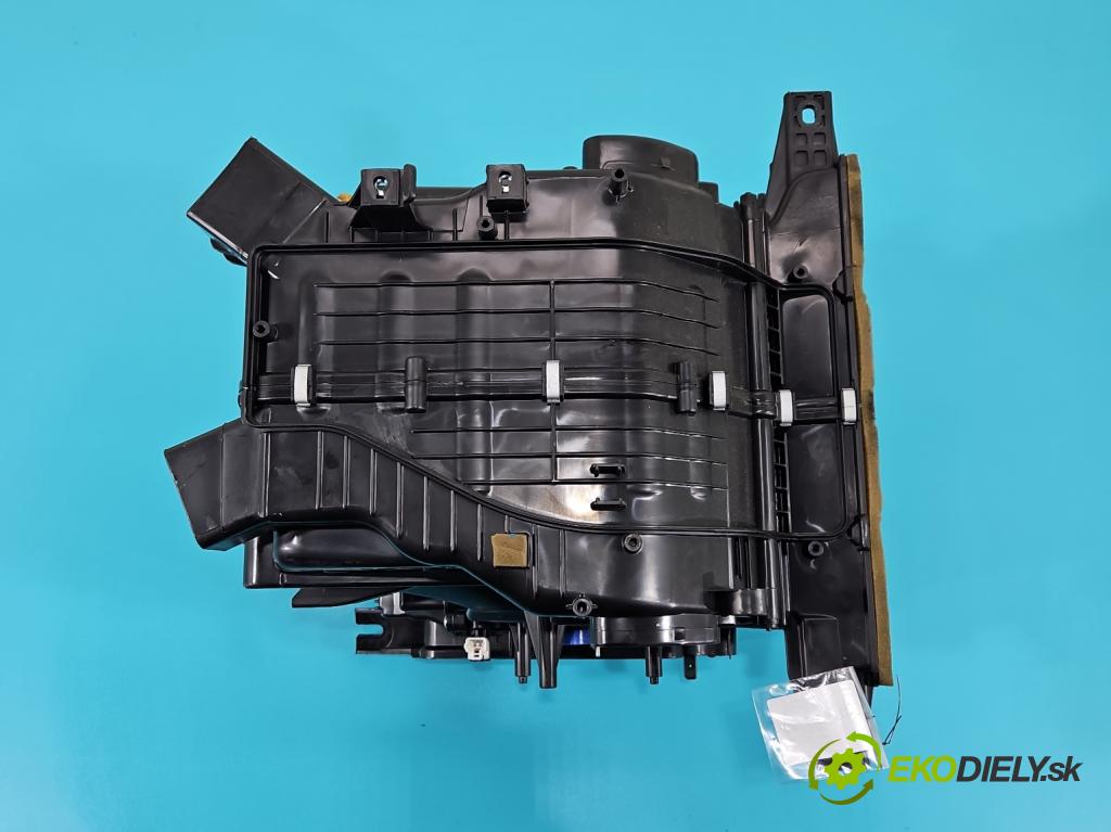 Hyundai Elantra VI 2015-2020 1.6 16V 128 HP manual 93,8 kW 1591 cm3 4- radiator  (Radiátor kúrenia)