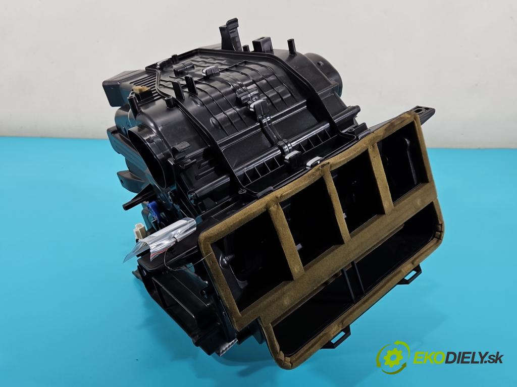 Hyundai Elantra VI 2015-2020 1.6 16V 128 HP manual 93,8 kW 1591 cm3 4- radiator  (Radiátor kúrenia)