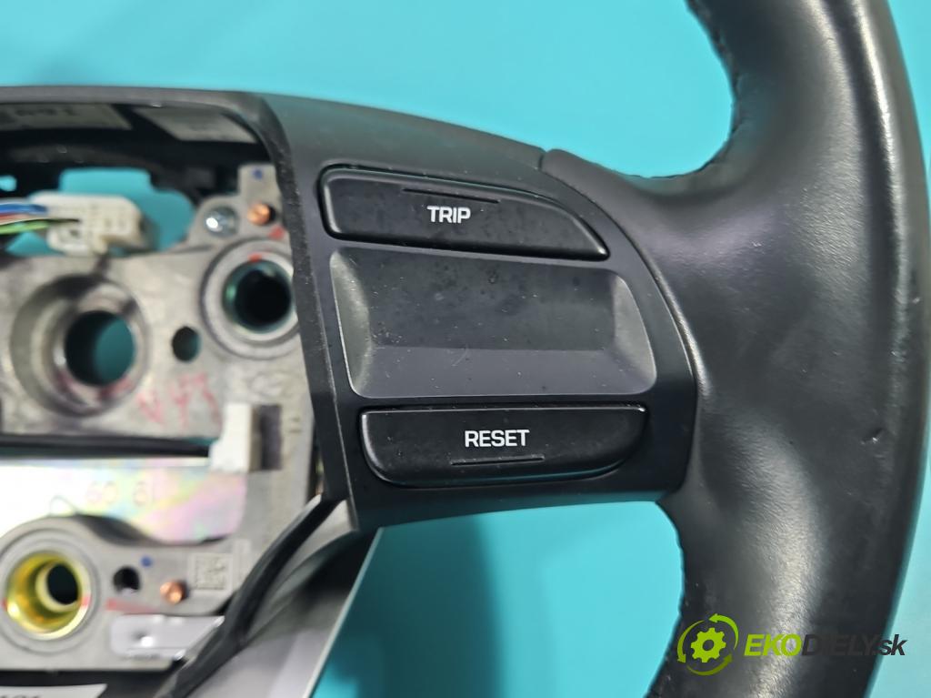 Hyundai Elantra VI 2015-2020 1.6 16V 128 HP manual 93,8 kW 1591 cm3 4- volant  (Volant)