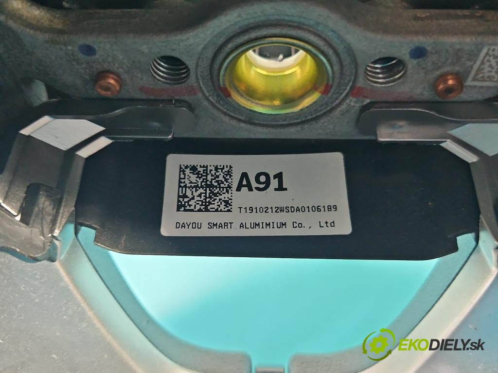 Hyundai Elantra VI 2015-2020 1.6 16V 128 HP manual 93,8 kW 1591 cm3 4- volant  (Volant)